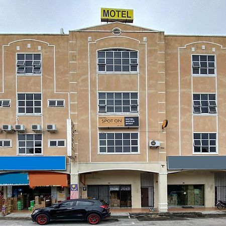 Spot On 89907 Motel Impian Seri Manjung Exteriör bild