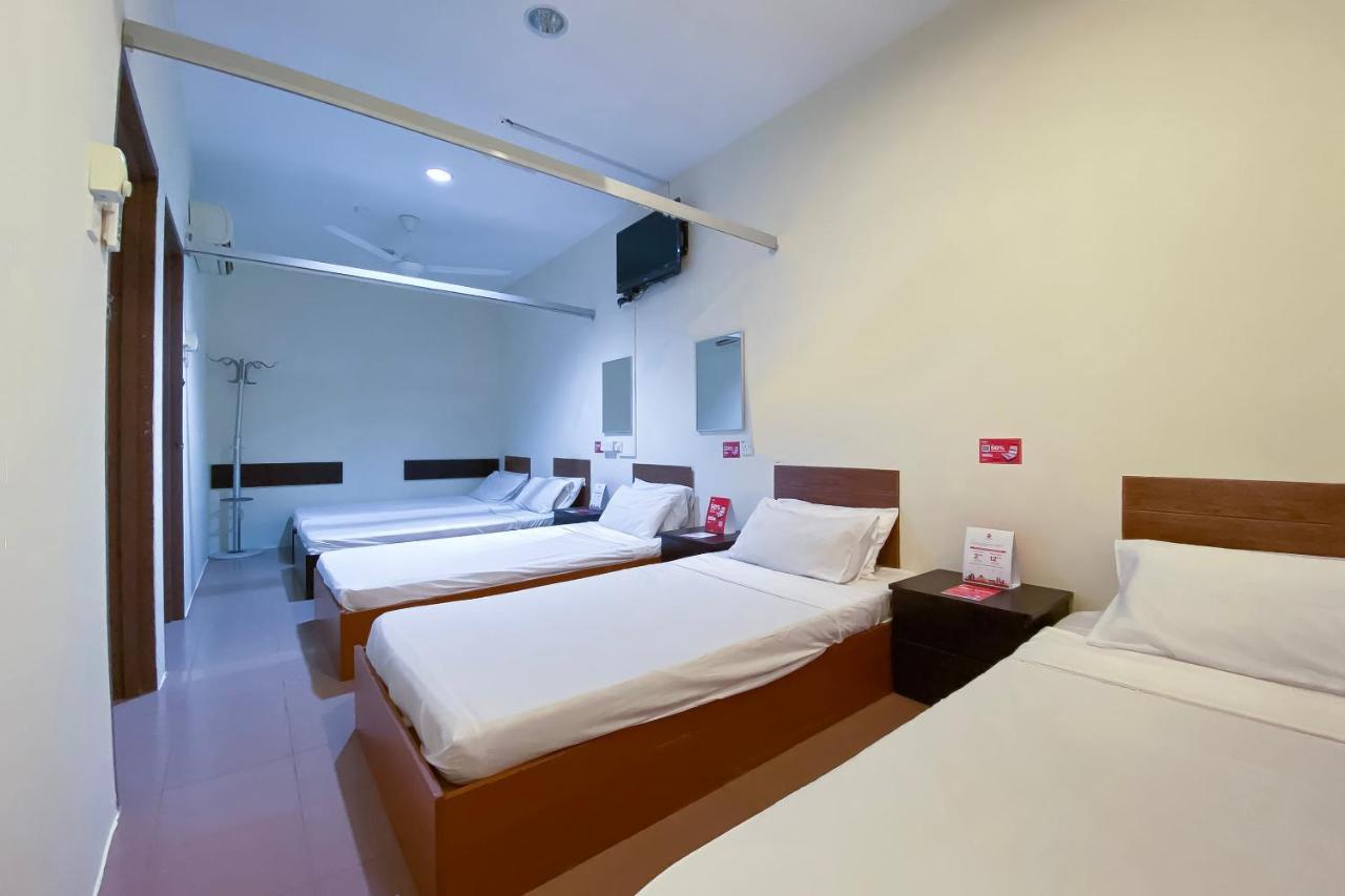 Spot On 89907 Motel Impian Seri Manjung Exteriör bild