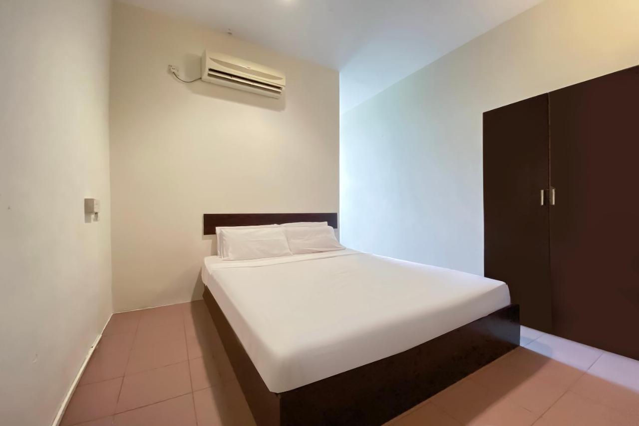 Spot On 89907 Motel Impian Seri Manjung Exteriör bild