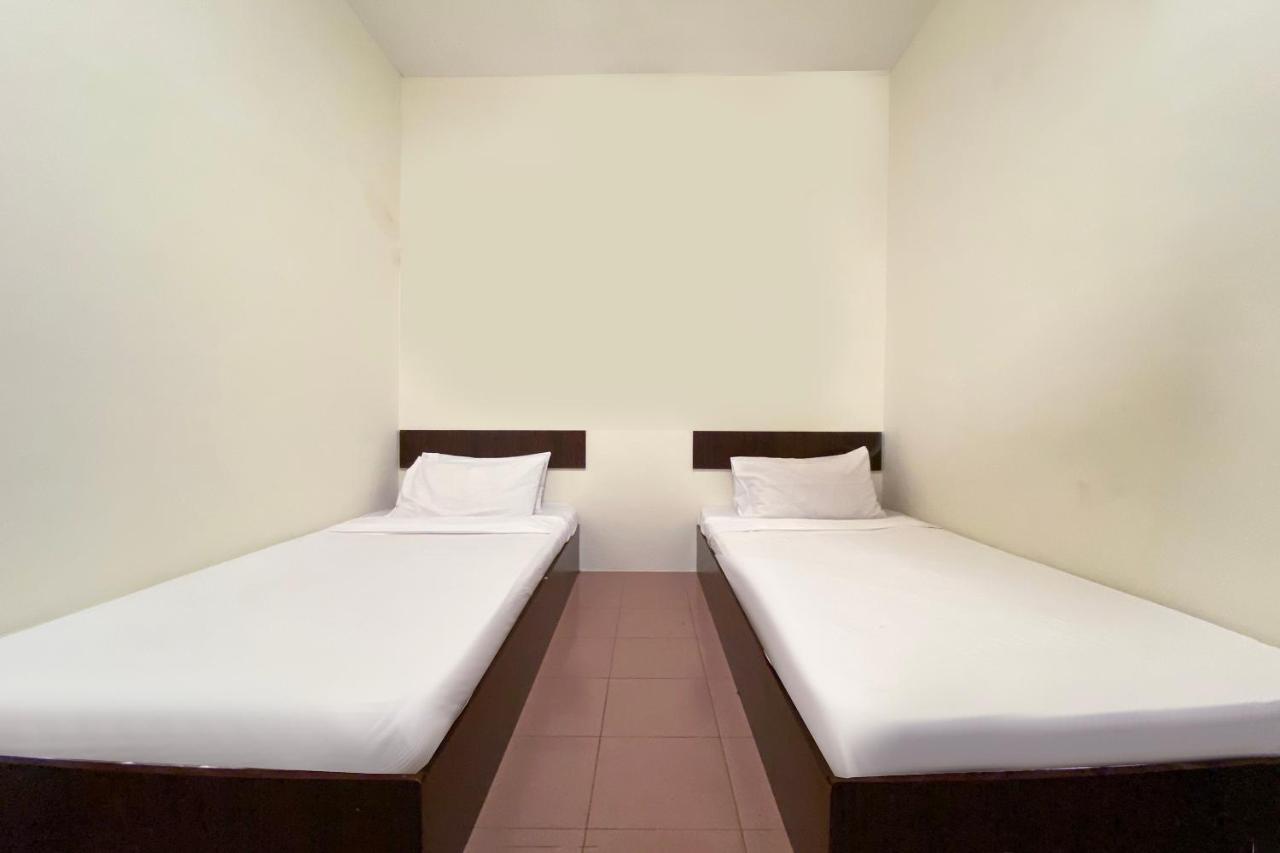 Spot On 89907 Motel Impian Seri Manjung Exteriör bild