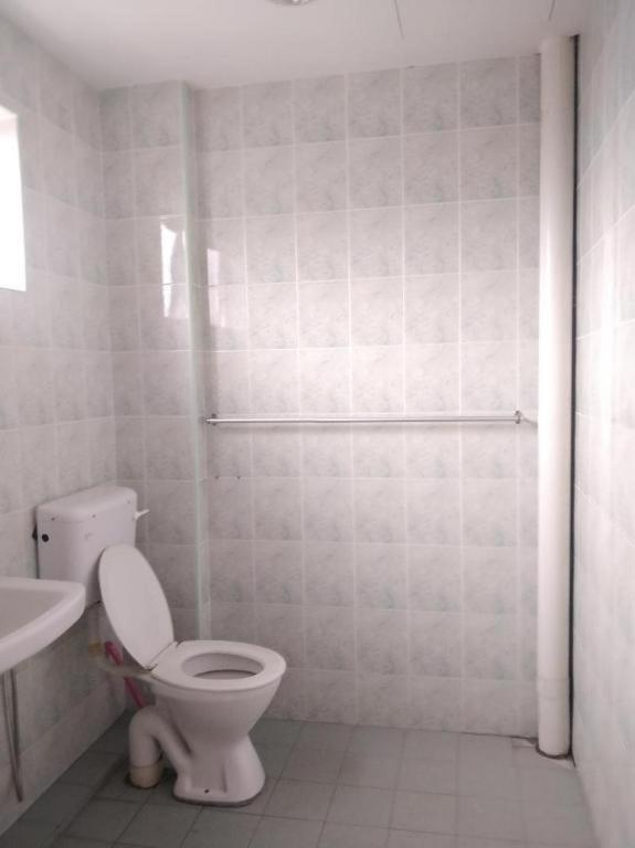 Spot On 89907 Motel Impian Seri Manjung Exteriör bild