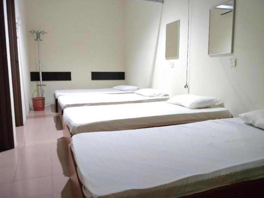Spot On 89907 Motel Impian Seri Manjung Exteriör bild