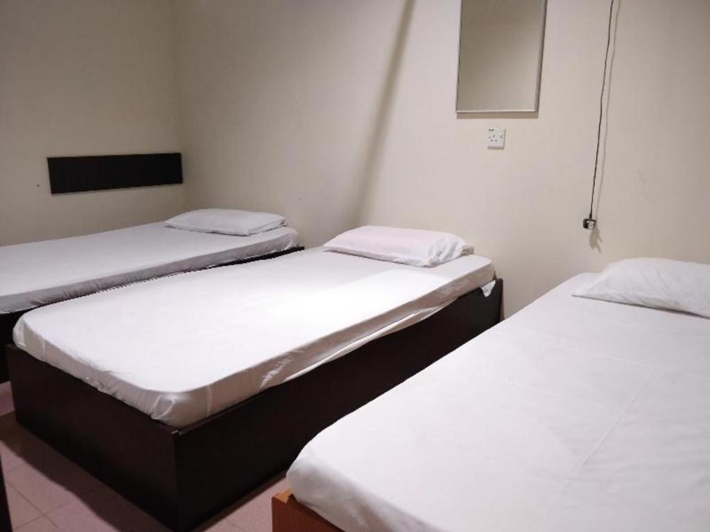 Spot On 89907 Motel Impian Seri Manjung Exteriör bild