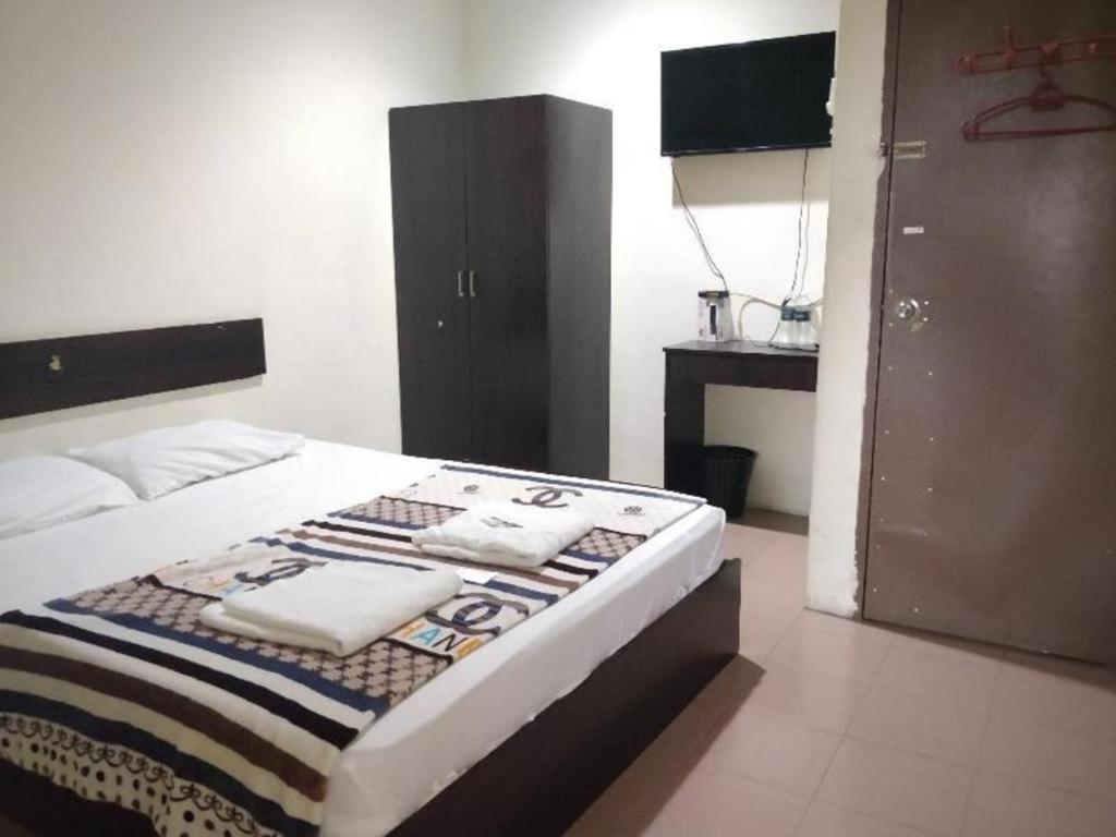Spot On 89907 Motel Impian Seri Manjung Exteriör bild