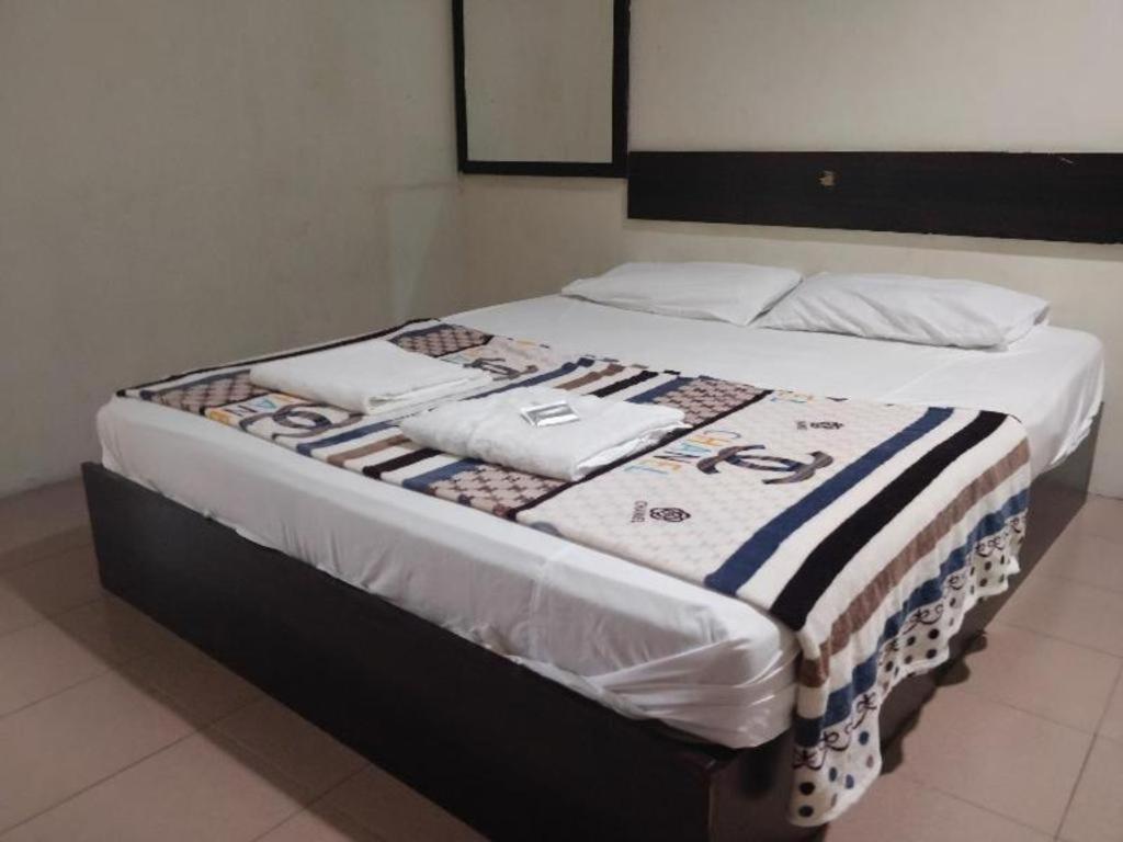 Spot On 89907 Motel Impian Seri Manjung Exteriör bild