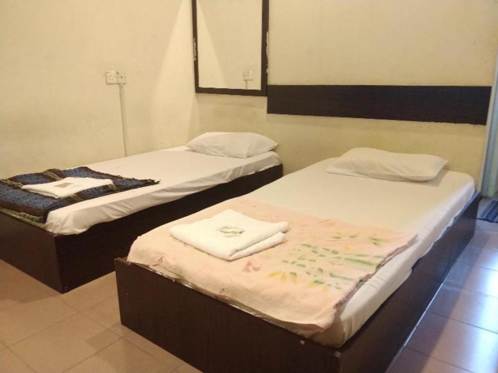 Spot On 89907 Motel Impian Seri Manjung Exteriör bild