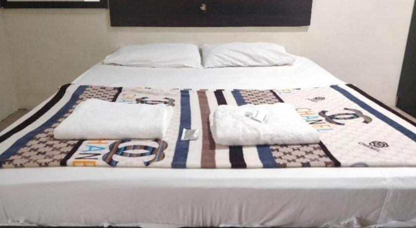 Spot On 89907 Motel Impian Seri Manjung Exteriör bild