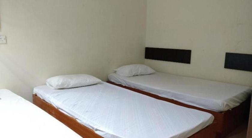 Spot On 89907 Motel Impian Seri Manjung Exteriör bild